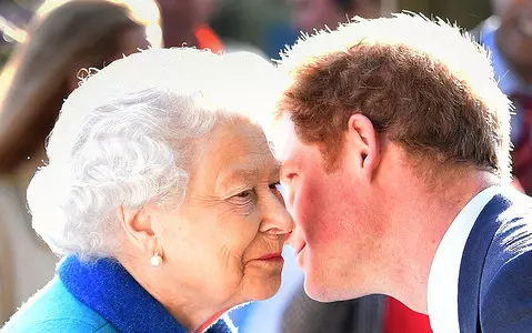 Queen waiting for next ‘nuclear bomb’ from Sussexes as they arrive in UK