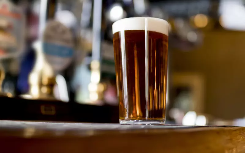 £20 za pintę piwa w pubie? Eksperci: To możliwe