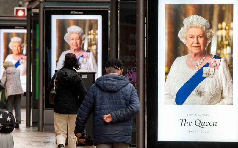 UK: There will be no banks on day of Elizabeth II's funeral. Companies and shops partially close