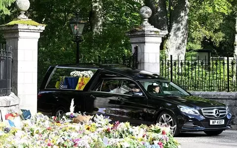 Scotland: Coffin with queen's body left Balmoral for Edinburgh