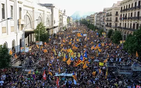 Several hundred thousand people marched through the streets of Barcelona to celebrate Catalonia Day