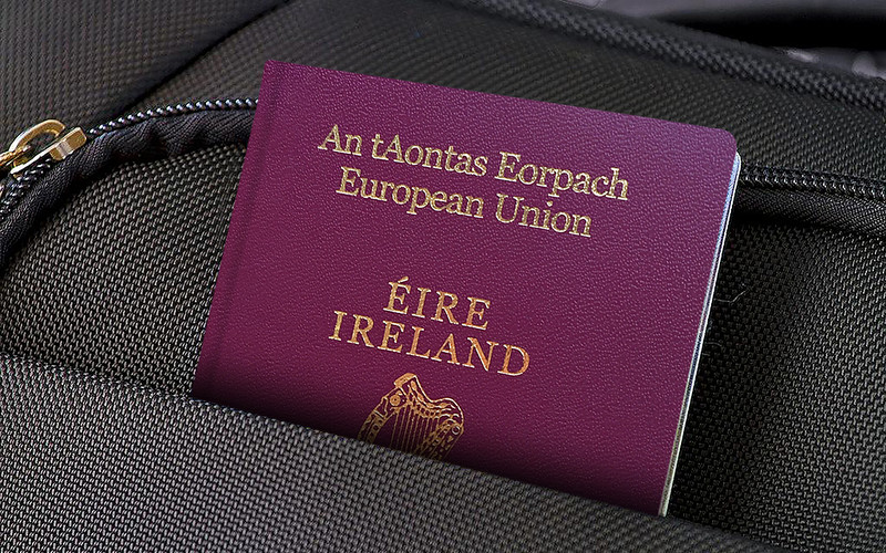 Irlandia: Ponad 70% młodych ludzi rozważa emigrację