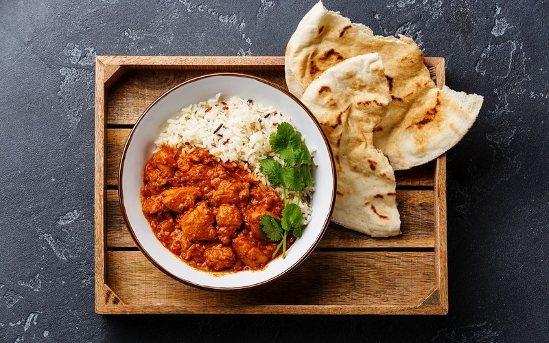Curry z frytkami za £30? Restauracje w UK szykują podwyżki