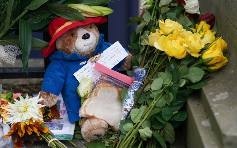 London: Mourners asked not to leave plush Paddington and marmalade sandwiches