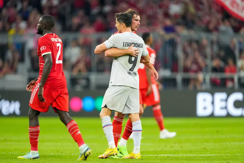 Lewandowski bez gola w przegranym meczu Barcelony z Bayernem