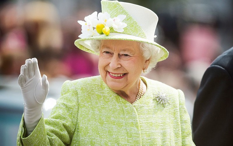 Petition for annual Queen Elizabeth II Day bank holiday reaches 100,000 signatures