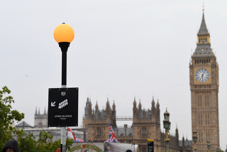 British media: Airfares and hotel prices soar ahead of Elizabeth II's funeral