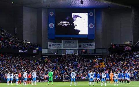 Football Champions League: Rangers fans paid tribute to the Queen, despite UEFA ban