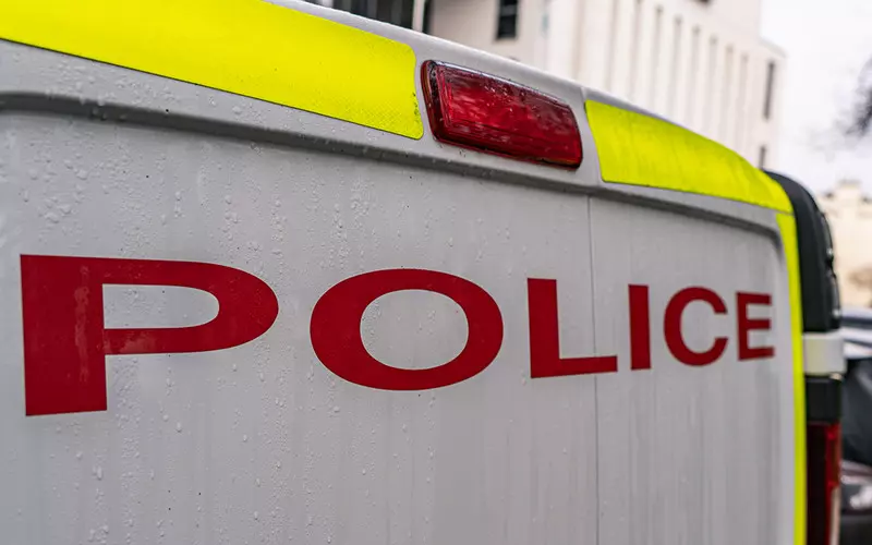 Dwóch policjantów zaatakowanych nożem w centrum Londynu