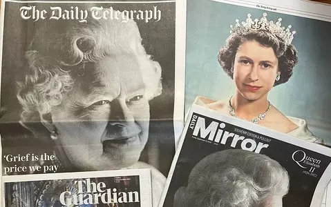 Newspapers announcing the death of the queen offered at online auctions