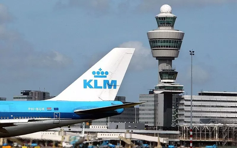 KLM odwołuje dziesiątki lotów z lotniska w Amsterdamie