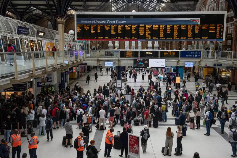 London train stations will also be open at night in anticipation of crowds of people