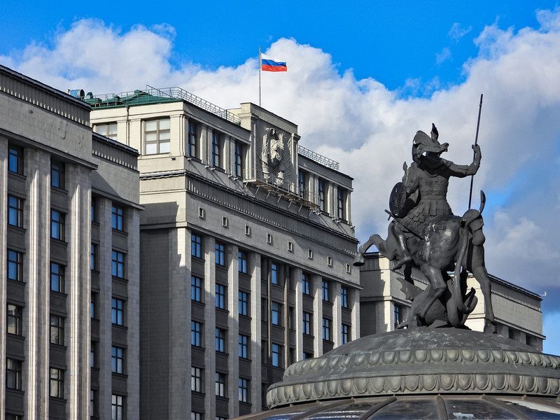 Rosyjska Duma w pośpiechu zmienia kodeks karny: Więzienie za poddanie się i odmowę udziału w wojnie