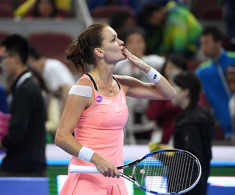 Poland's Radwańska into Beijing semi-final