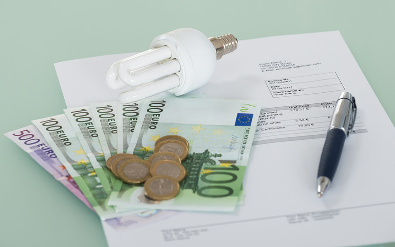 Holandia: Dzięki limitowi cen energii rodzina zaoszczędzi w 2023 r. 2,2 tys. euro