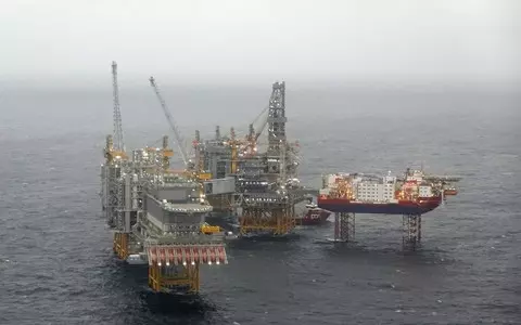 Norway: Unidentified drones flew alongside oil rigs