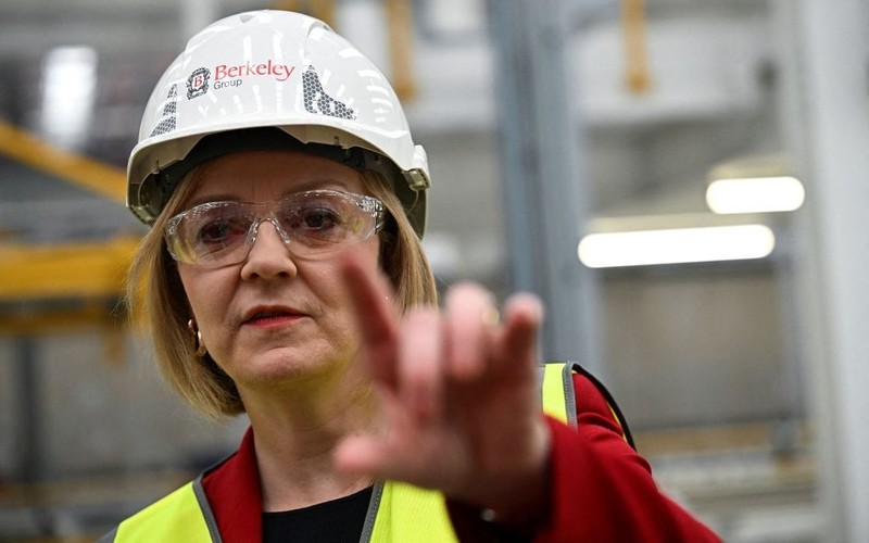 UK: Liz Truss planuje poluzować przepisy imigracyjne, aby "pobudzić wzrost gospodarczy"