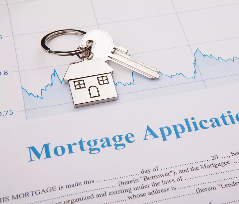 UK: Halifax i inni pożyczkodawcy wycofują transakcje hipoteczne po spadku wartości funta