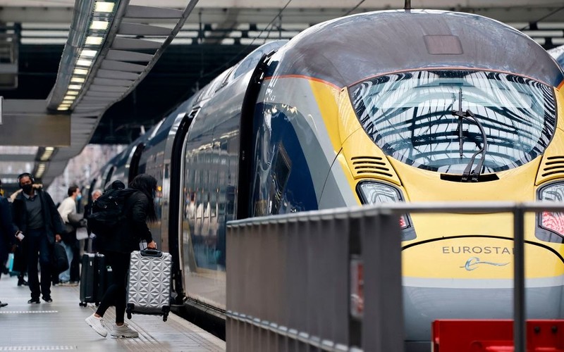 Kontrole po Brexicie zmniejszają przepustowość londyńskiego terminalu Eurostar o jedną trzecią