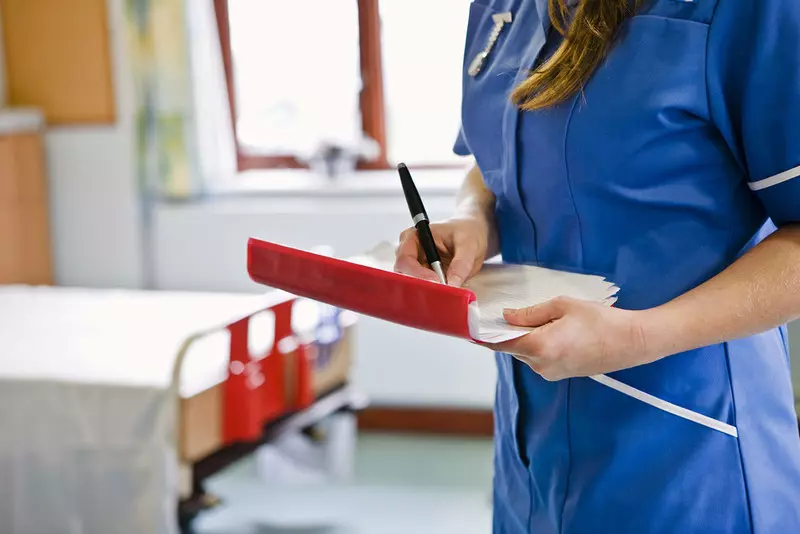 Anglia: Rekordowa liczba pielęgniarek odchodzi z NHS