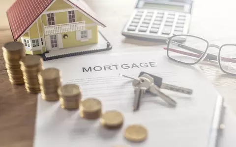 Mortgage rates rise sharply as squeeze tightens