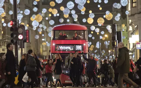 British shoppers likely to spend £4.4bn less on non-essentials during Christmas period