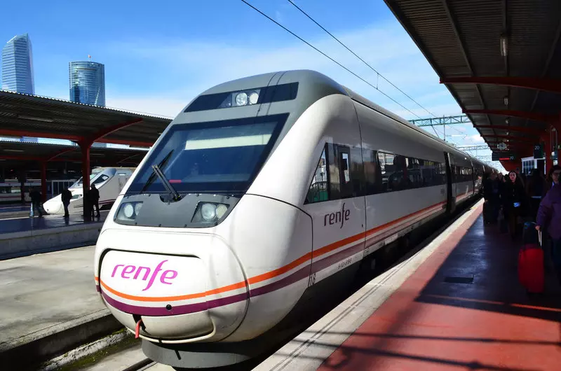 Hiszpania: Rząd zapowiedział bezpłatne przejazdy koleją w 2023 roku