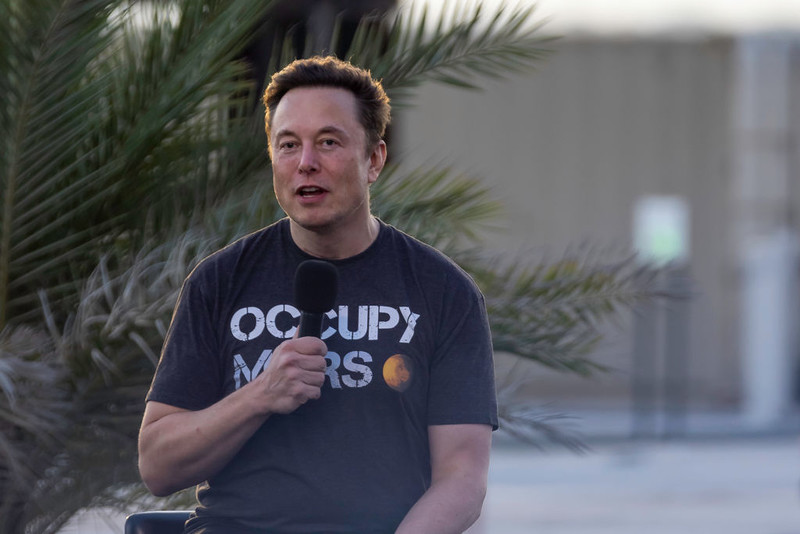 Elon Musk nevertheless wants to buy Twitter, at original price of $44 billion