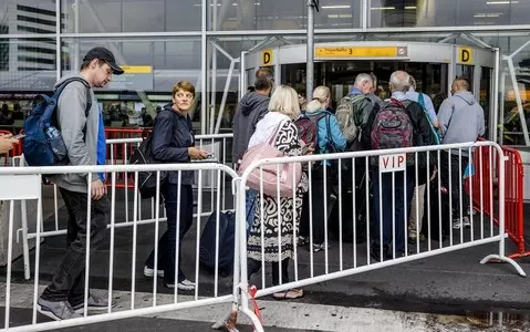 Netherlands: Amsterdam Airport has asked for military assistance to contain chaos