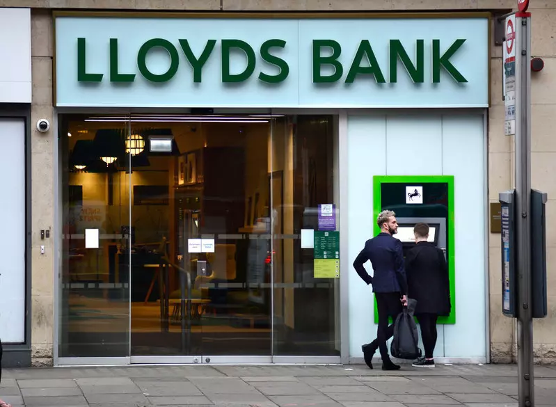 Banki w UK oferują krocie za przeniesienie do nich konta