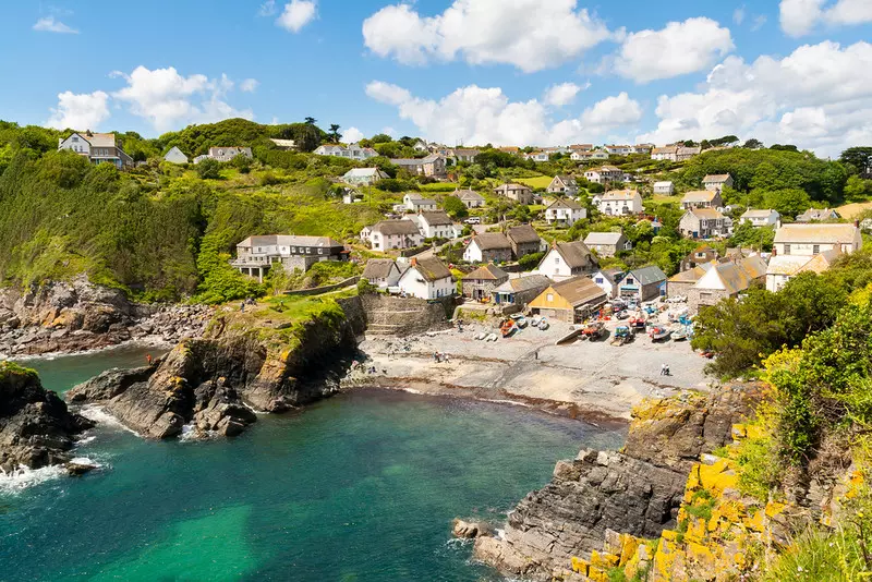 Demand for homes falls in UK, most in Wales and rural areas