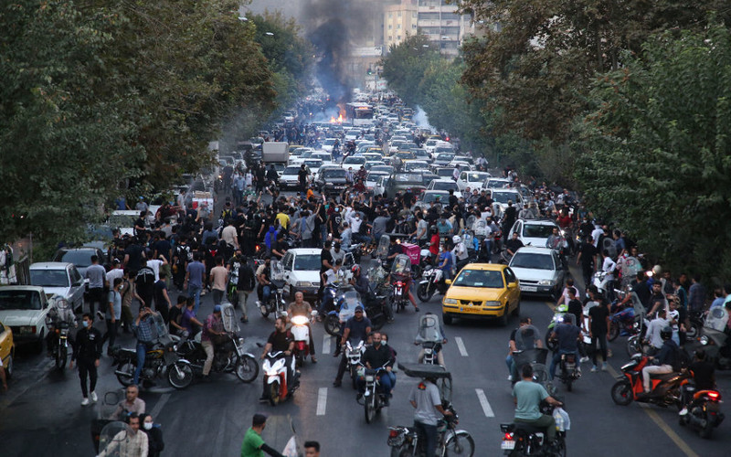 Iran: Główny sędzia kraju zapowiada surowe wyroki dla najbardziej aktywnych uczestników protestów