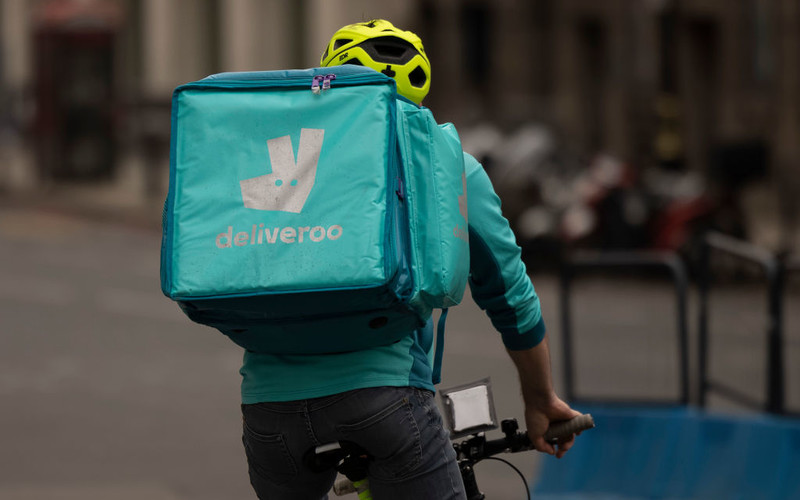 Jedzenie na wynos na raty? Deliveroo wprowadza nową opcję płatności