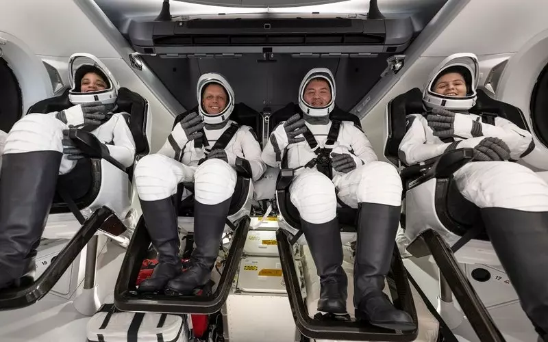 Astronauci po sześciu miesiącach pobytu w Kosmosie wrócili na Ziemię