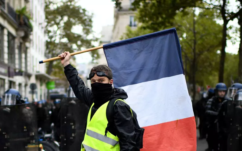 Francja: 140 tys. mieszkańców Paryża protestowało przeciw drożyźnie