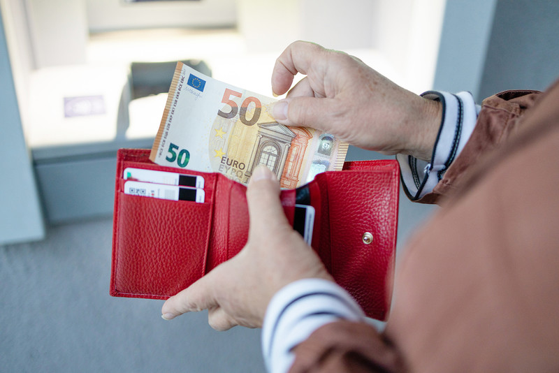 Irlandia: 1,4 mln osób otrzyma w tym tygodniu podwójne kwoty zasiłków
