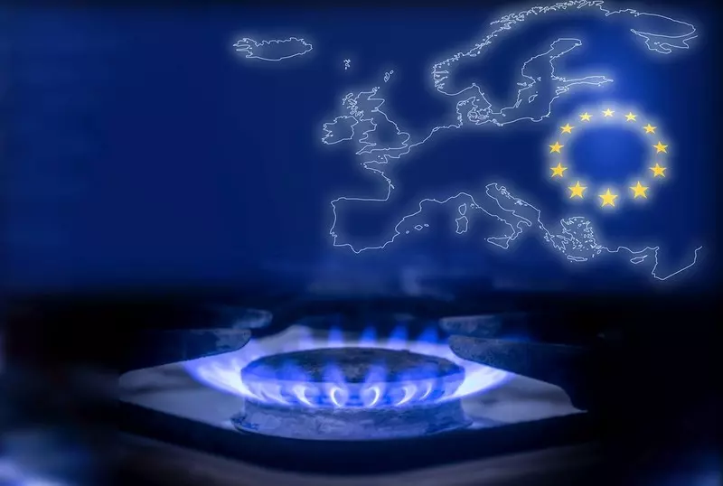 "Spiegel": Berlin i Paryż prowadzą egoistyczną politykę energetyczną, osłabiając Europę