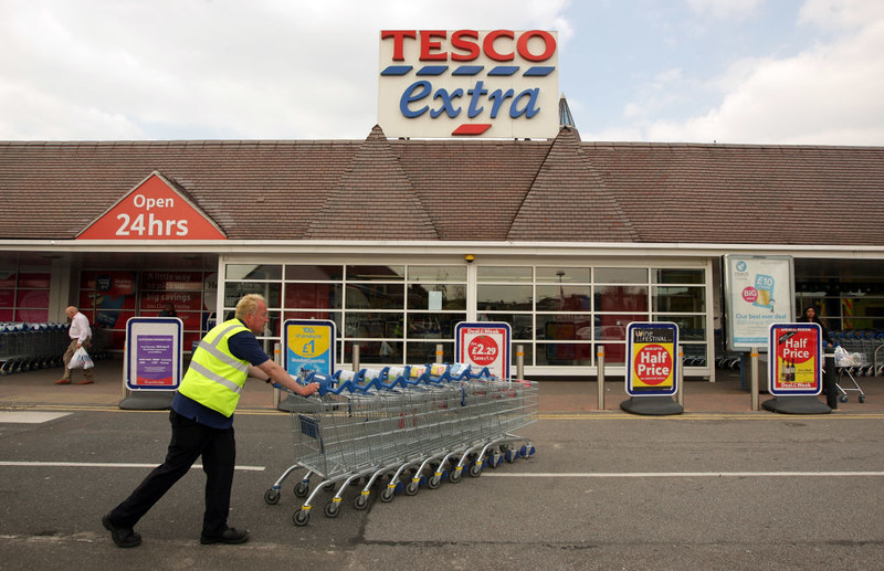 Tesco po raz pierwszy od dziesięciu lat podnosi cenę oferty "meal deal"