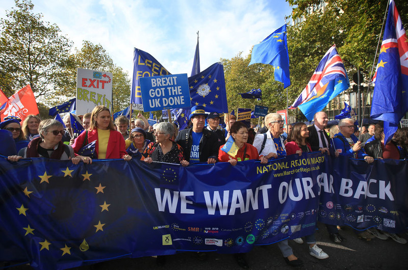 Thousands of London protesters call for UK to rejoin EU