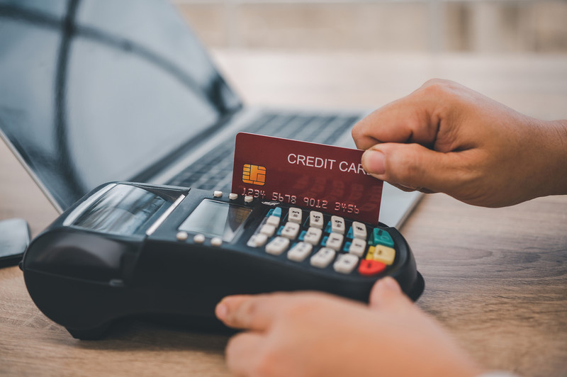 Canada: Merchants may charge extra fee on credit card payments