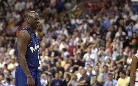 Michael Jordan Wizards shooting shirt from final career game sold for privately for $900,000