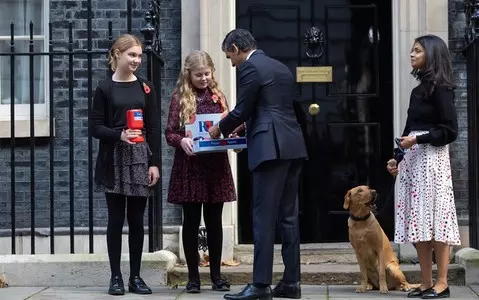 Downing Street’s new dog settles in with a poignant collar – but where’s Larry?