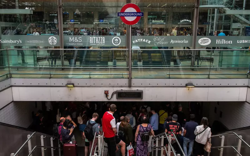 Listopadowe strajki w londyńskim metrze. W jakie dni należy spodziewać się utrudnień?