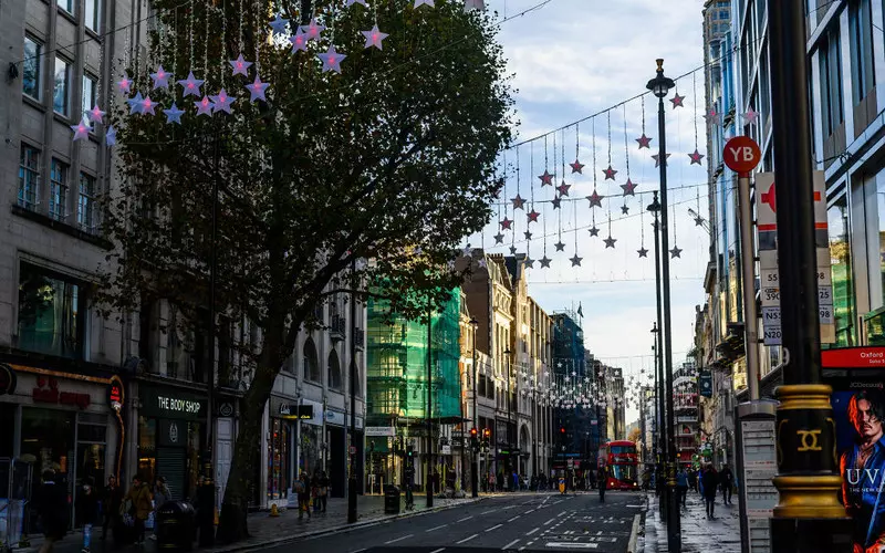 Świąteczne iluminacje na Oxford Street nie będą włączone całą dobę