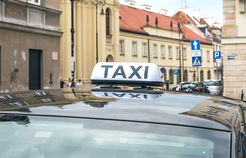 "Super Express": Coraz więcej gwałtów w taksówkach