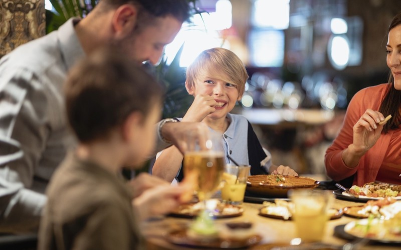 Extra charge in restaurant for "screaming children"? British people are divided