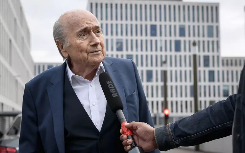 Sepp Blatter: Przyznanie Katarowi organizacji mundialu było błędem