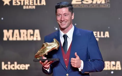 Robert Lewandowski received the "Golden Shoe" award