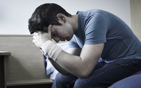 More than 20 people per day presenting at hospitals after self-harm