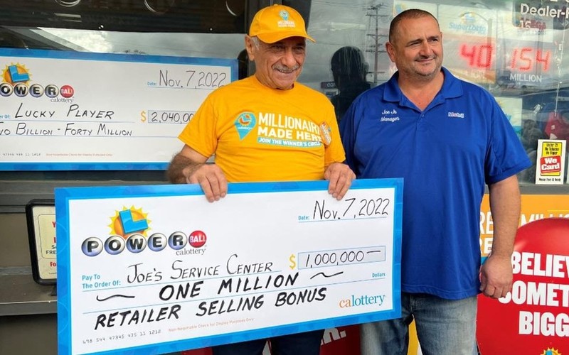 USA: One million dollars to a gas station owner who sold a coupon for a winning $ 2.04 billion
